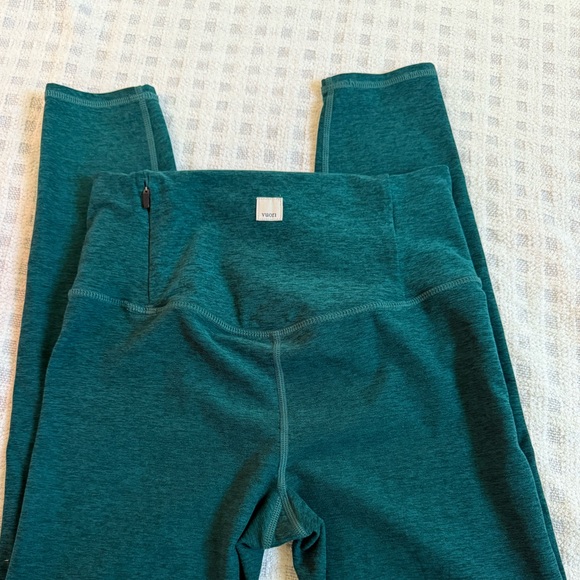 Vuori Pants - Vuori Clean Elevation Leggings- Jade Size S (Golf Patch)